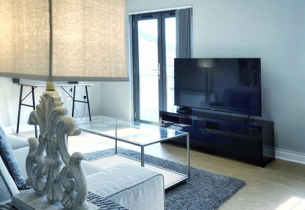 Apartmán New Luxurious And Business Apt Swansea Exteriér fotografie