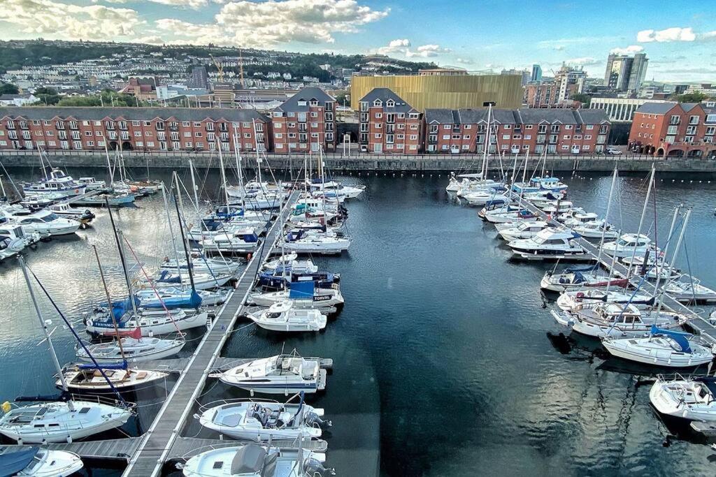 Apartmán New Luxurious And Business Apt Swansea Exteriér fotografie